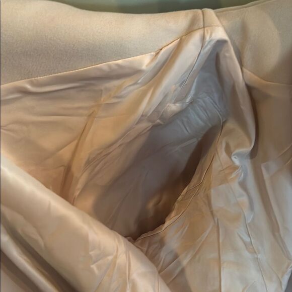 Classic Beige Trench Coat with Black Buttons - Picture 8 of 12